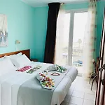 Hotel Blue Moon