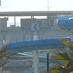 Blue Moon Hotel 3*