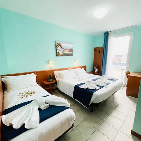 Blue Moon Hotel 3*