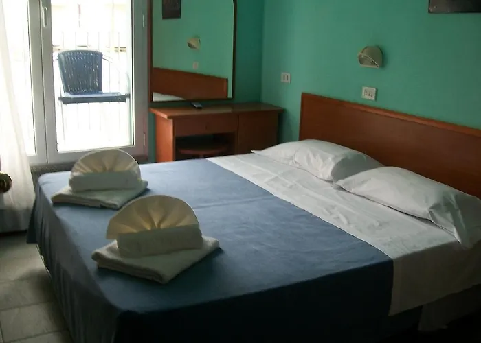 Blue Moon 3* ريميني